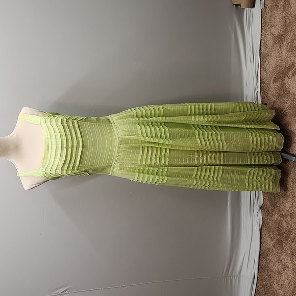 Handmade Dresses & Skirts - 💥 * HOST PICK 👗 Vintage green dress